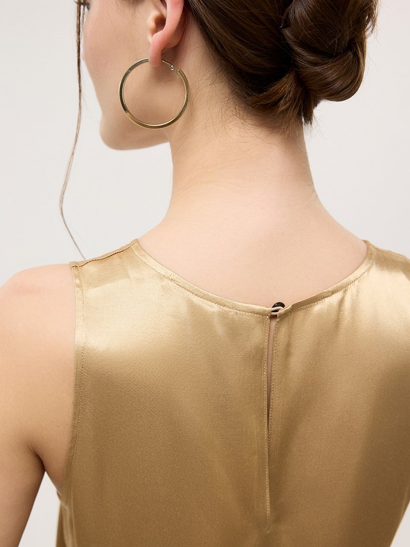 Платье из искусственного шелка