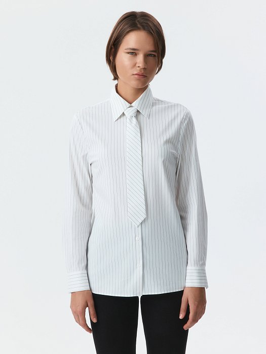 Полосатая рубашка с галстуком: фото №3