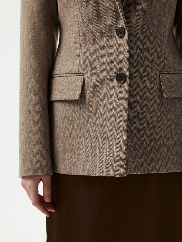 Жакет из твида «в елочку»