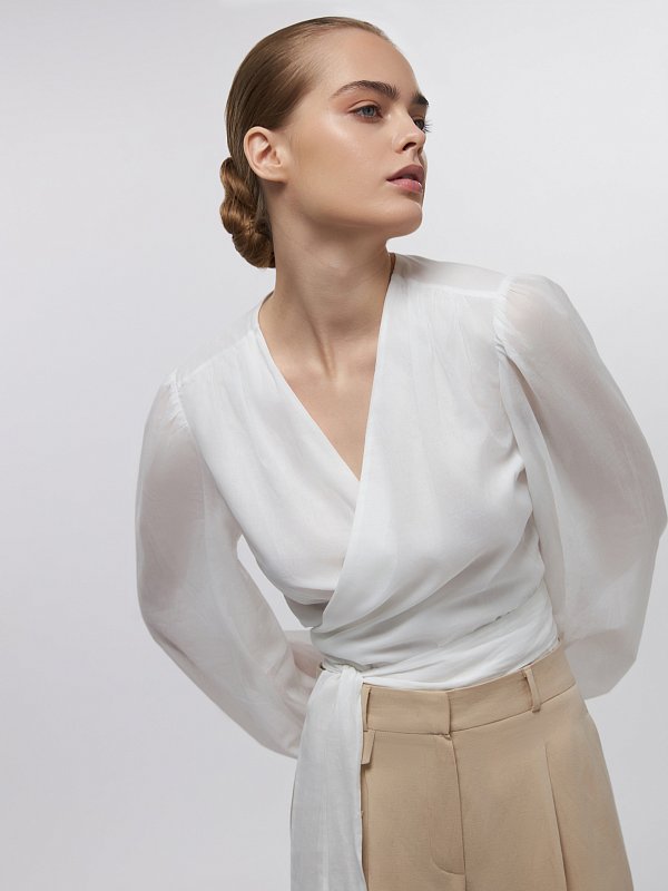 Укороченная блуза на запах