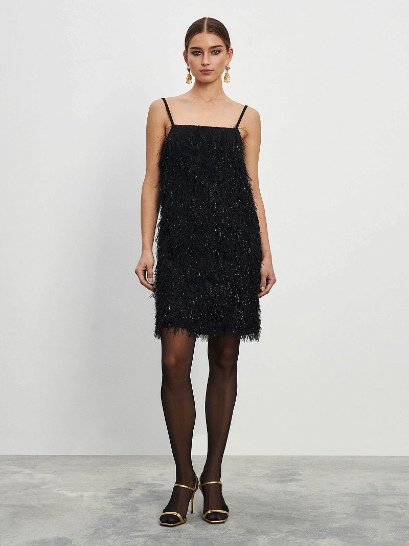 Платье на бретелях из фактурной ткани