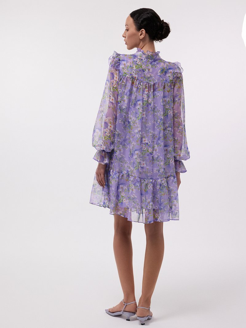 Платье с воланами