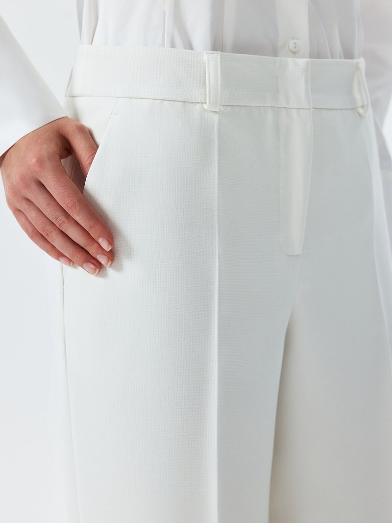 Брюки прямого кроя