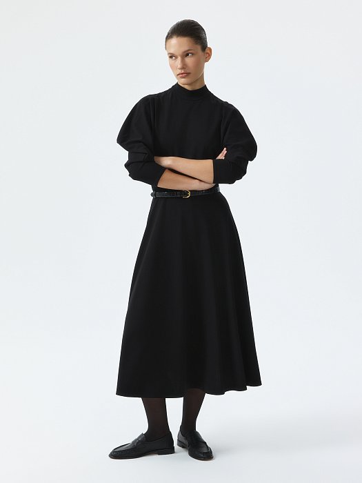 Расклешенное платье из трикотажа: фото №2