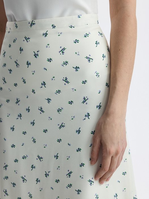 Атласная юбка в цветочек: фото №5