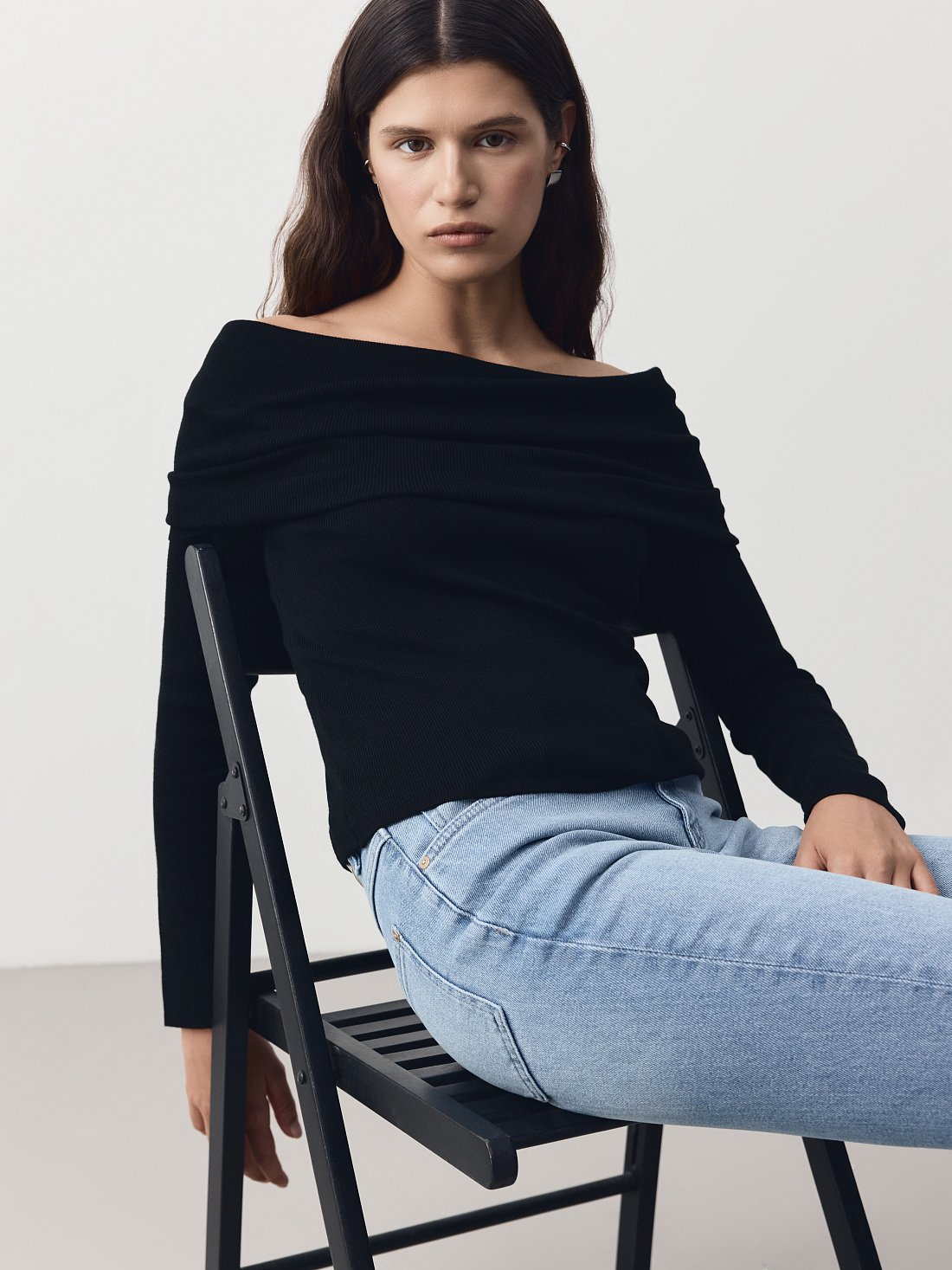 Лонгслив с открытыми плечами: фото №1