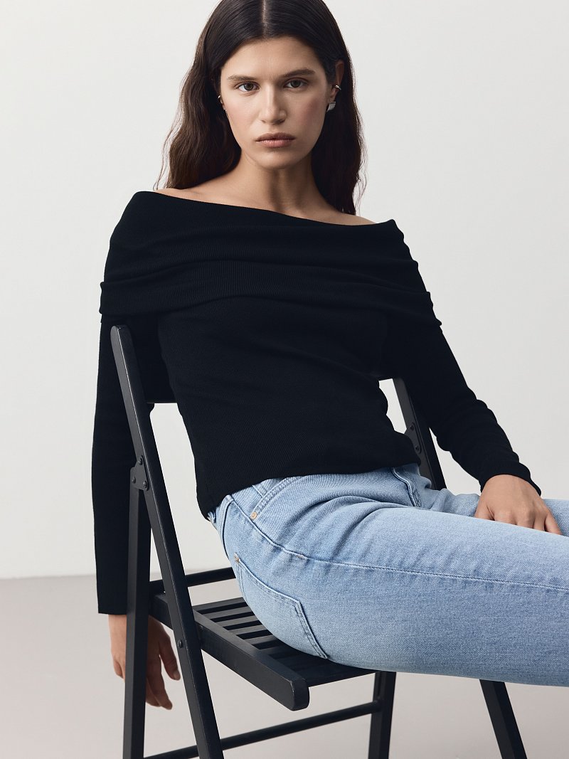 Лонгслив с открытыми плечами