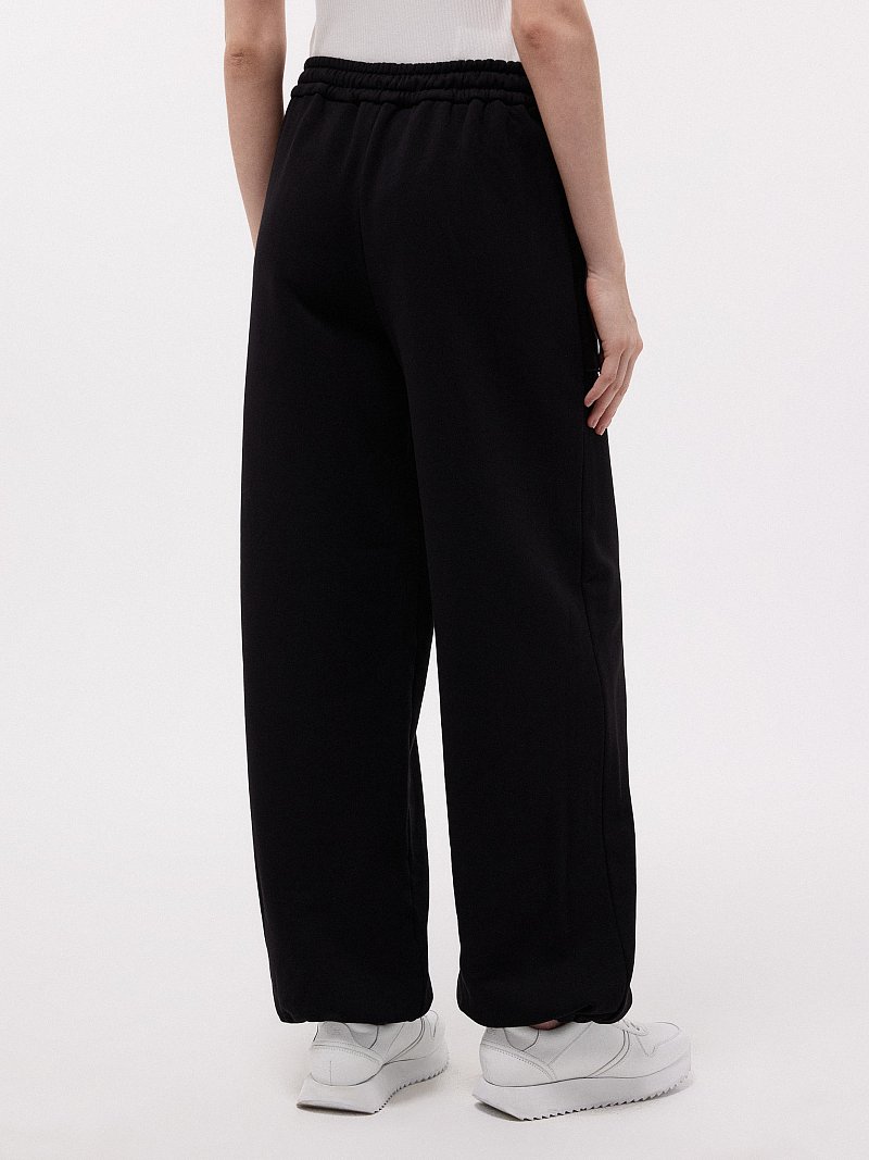 Джоггеры из футера