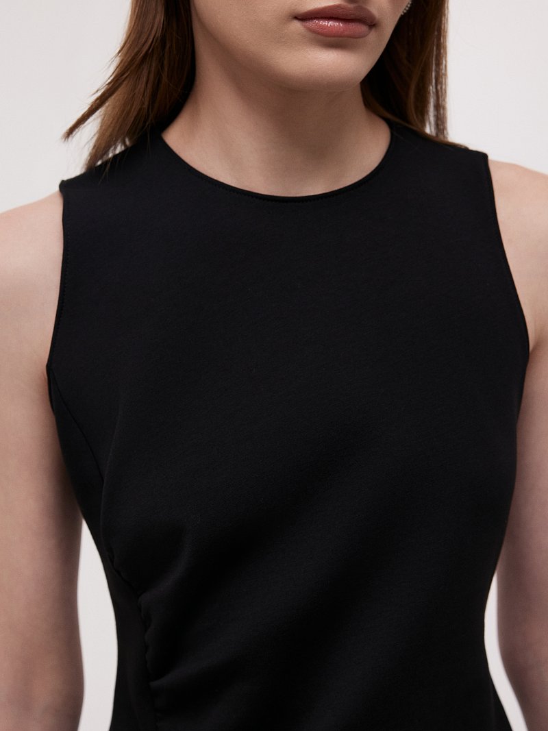 Трикотажное платье из хлопка с драпировками