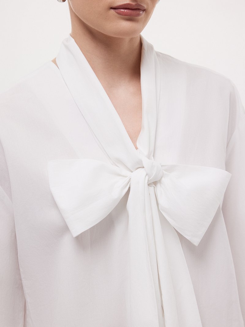 Рубашка со съемным бантом