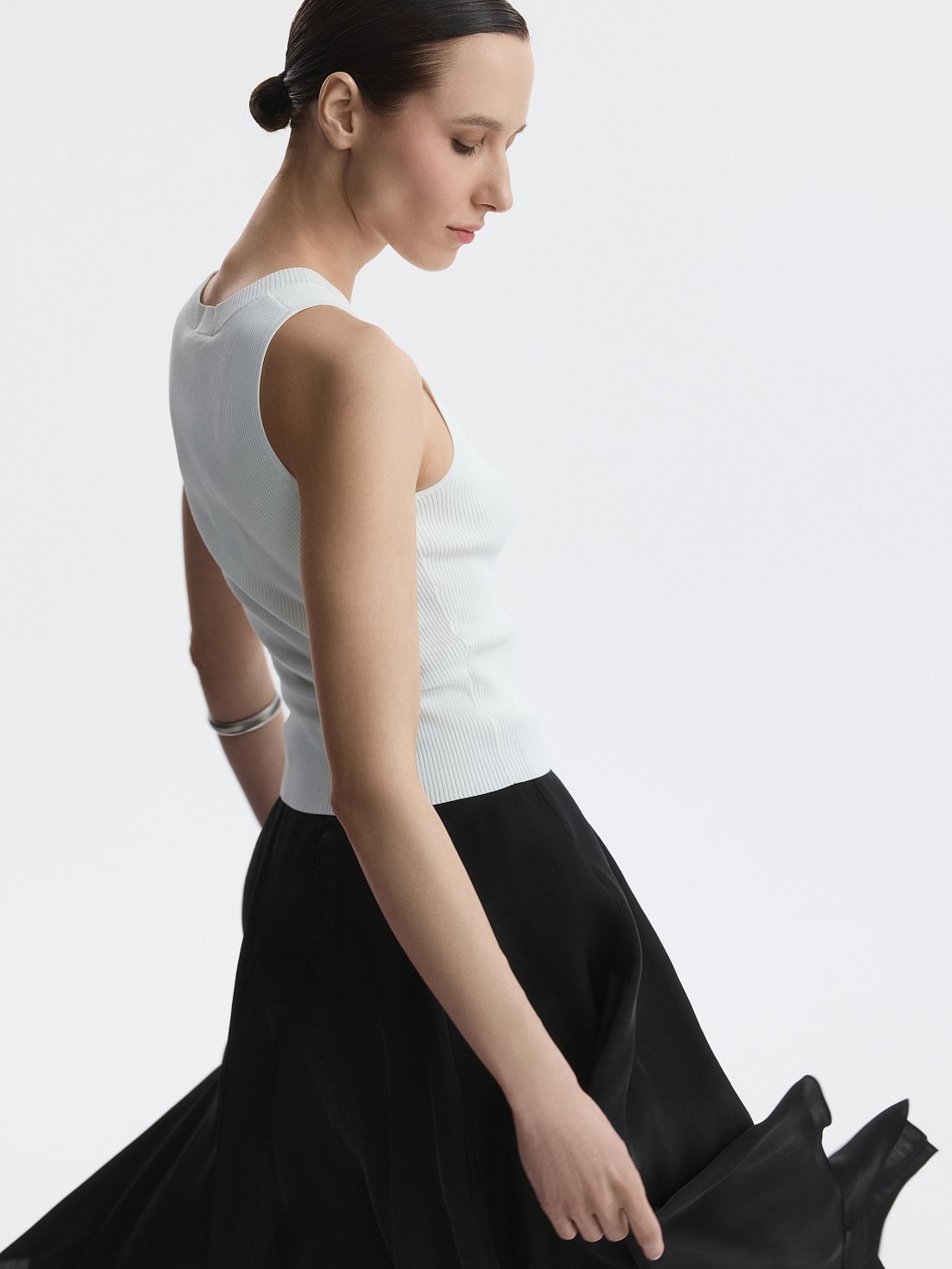 Укороченный топ из вискозы: фото №1