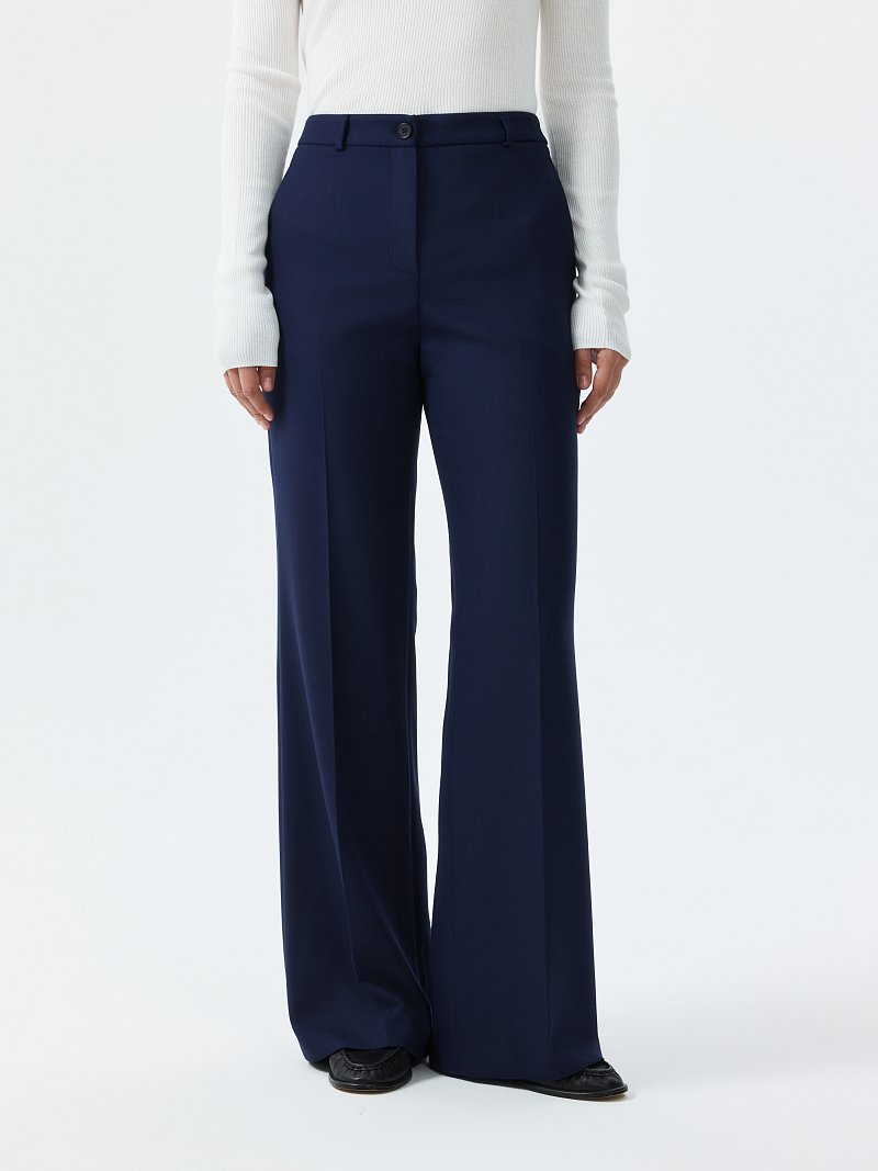 Брюки расклешенного кроя