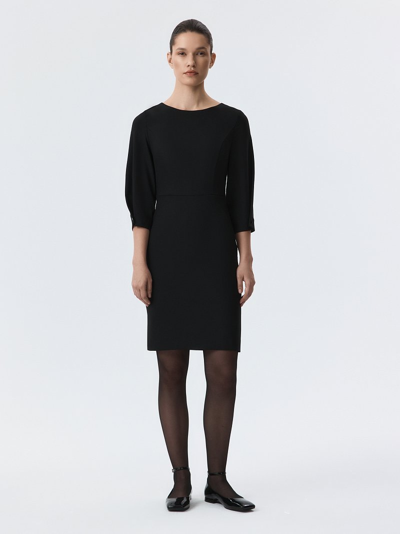 Платье с рукавами 3/4