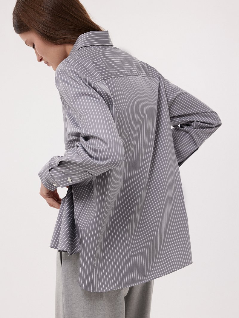 Прямая рубашка в узкую полоску