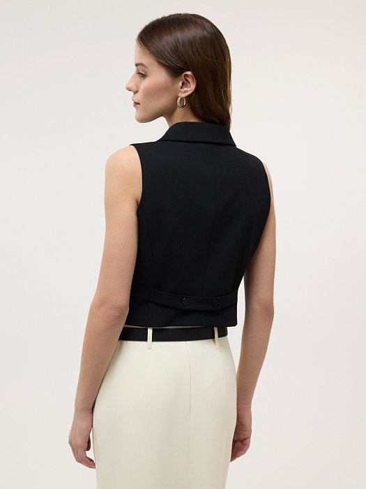 Укороченный приталенный жилет: фото №4