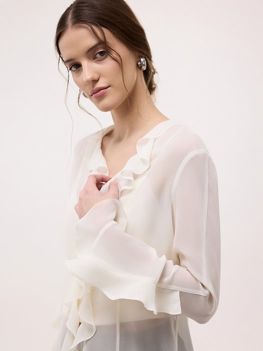 Шифоновая блуза с воланами и топ: фото №3