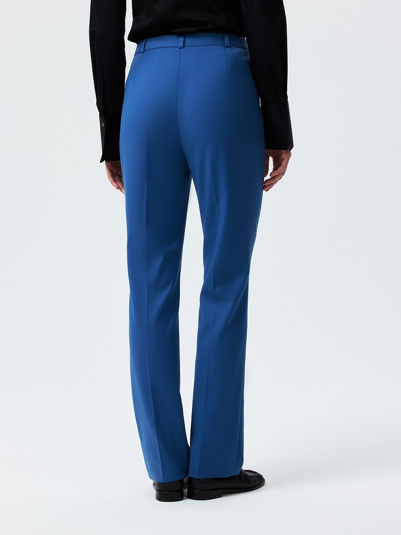 Зауженные брюки со стрелками