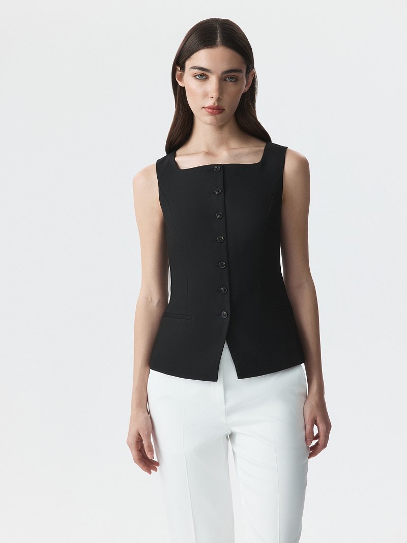 Костюмный жилет с квадратным вырезом