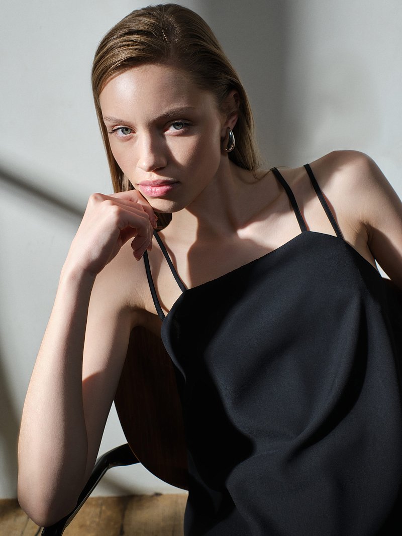 Топ с квадратным вырезом