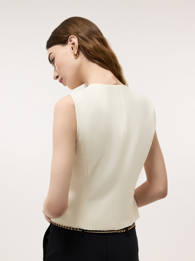 Жилет из костюмной ткани 