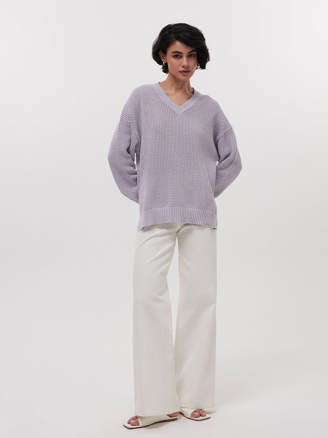 Вязаный пуловер с пайетками: фото №1