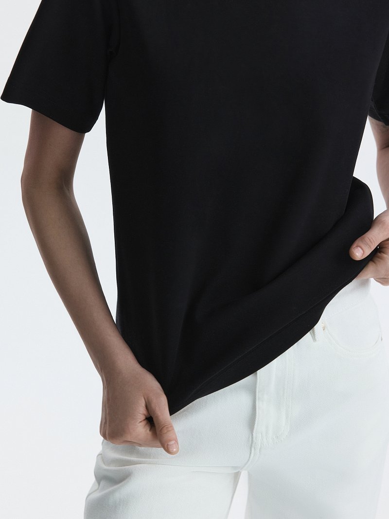 Однотонная футболка из 100% хлопка 