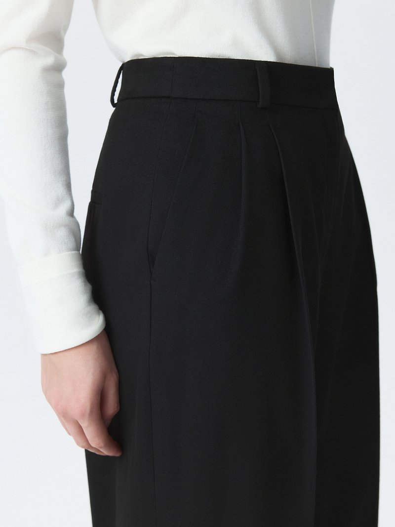 Широкие брюки из фланели