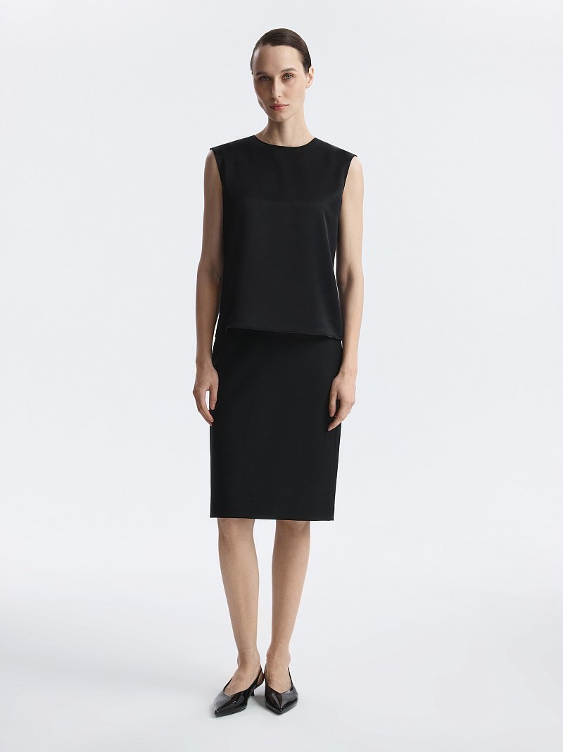 Топ из атласной ткани