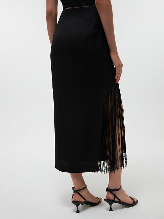 Асимметричная юбка с бахромой: фото №3