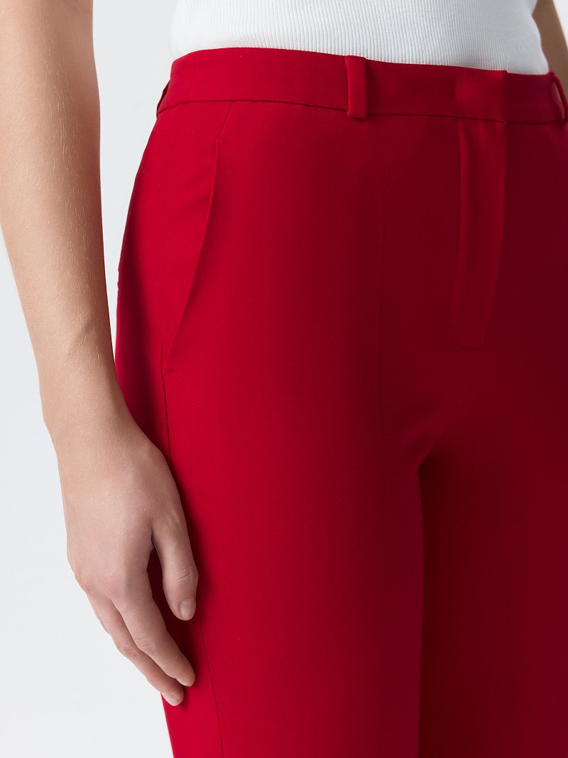 Костюмные брюки-клеш