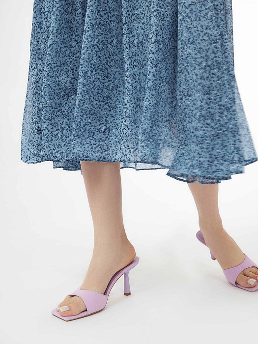 Платье-трапеция с цветочным принтом: фото №3