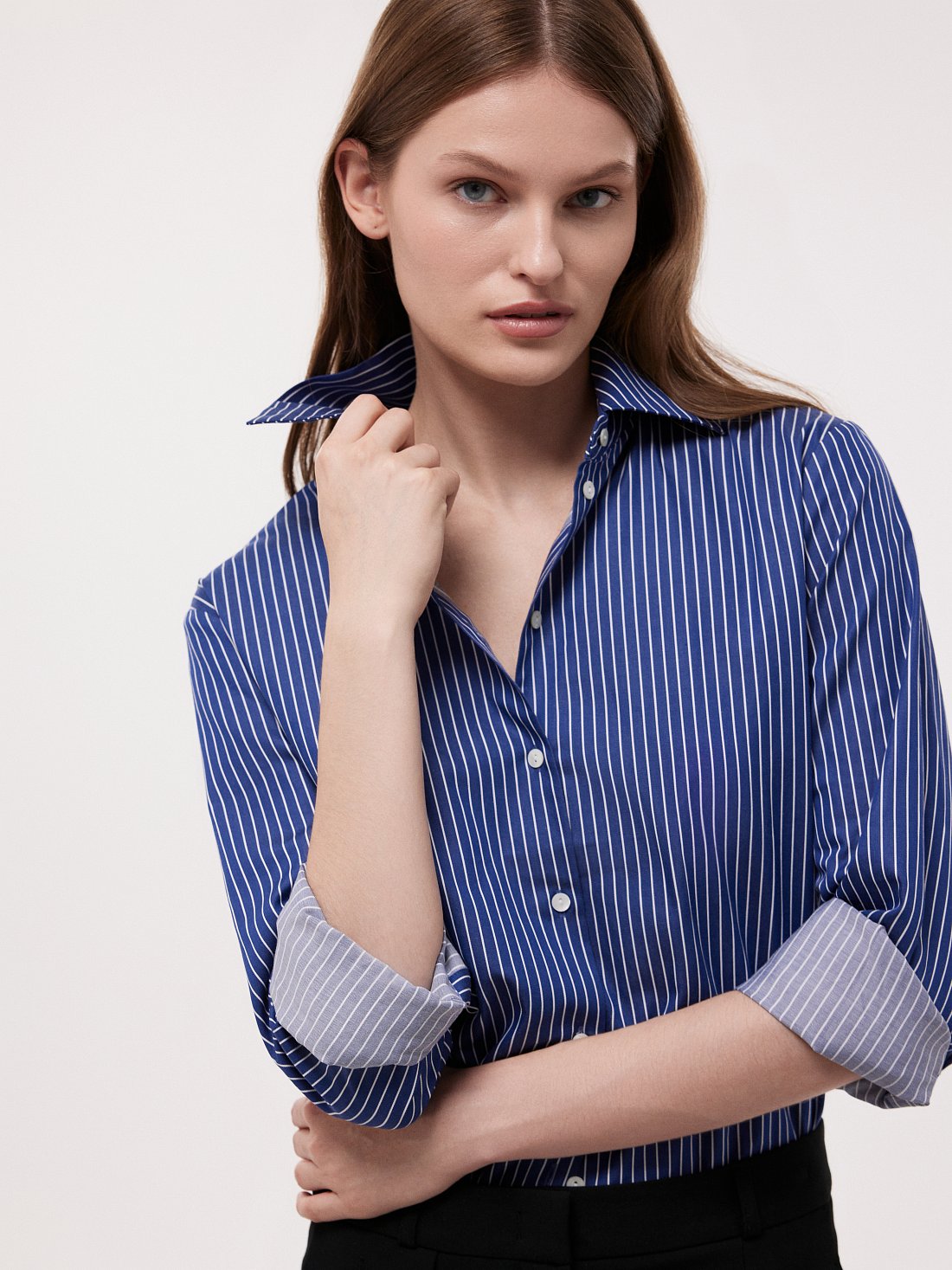 Прямая рубашка в узкую полоску: фото №1