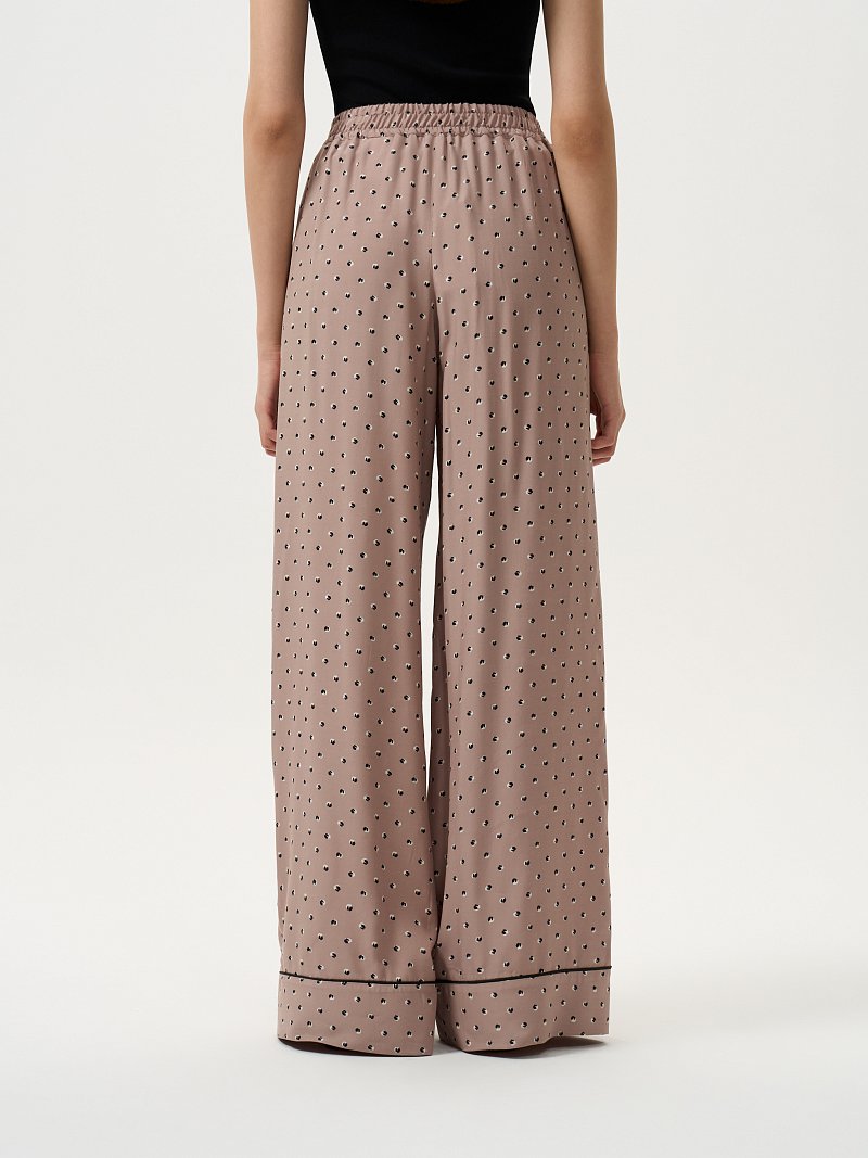Брюки в пижамном стиле