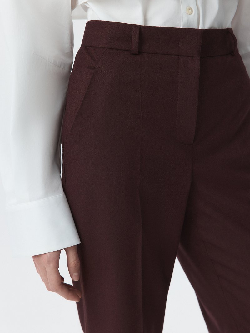 Расклешенные брюки из фланели