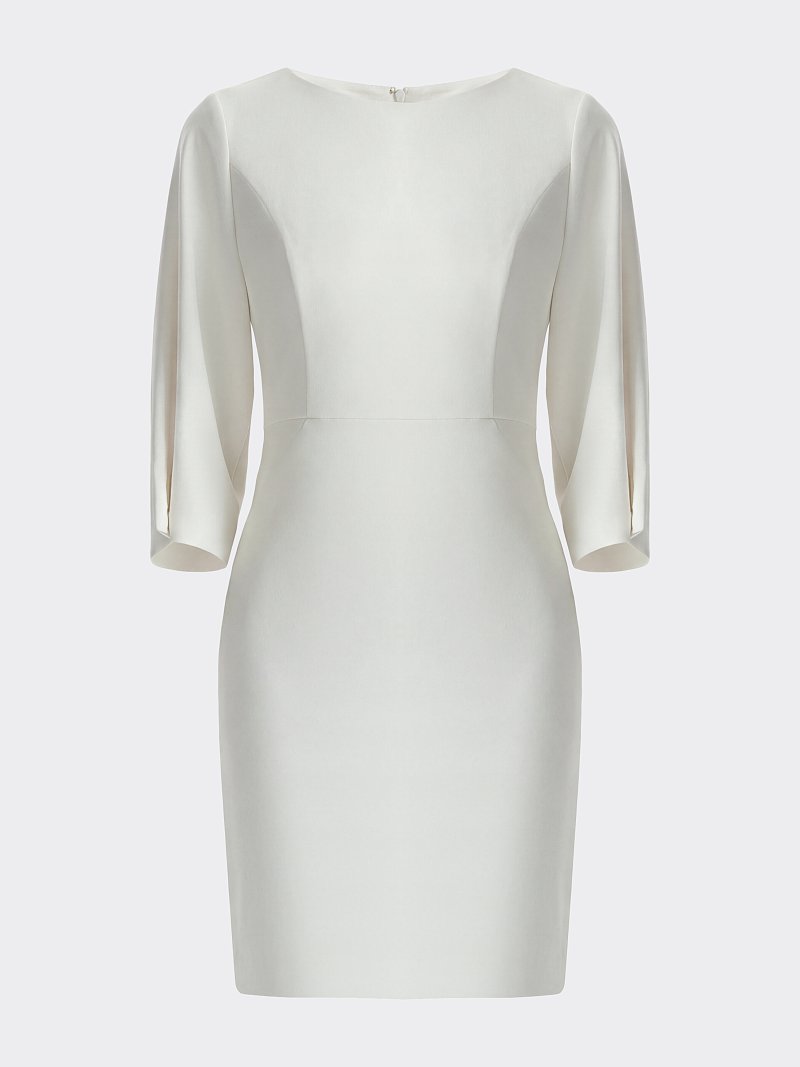 Платье с рукавами 3/4