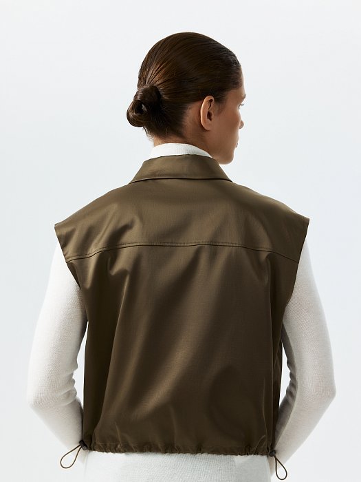 Атласный жилет на молнии: фото №5
