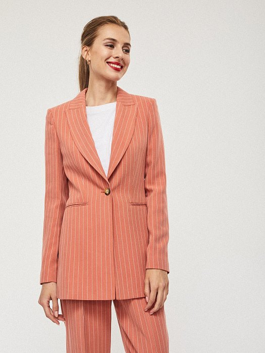 Удлиненный однобортный жакет: фото №3