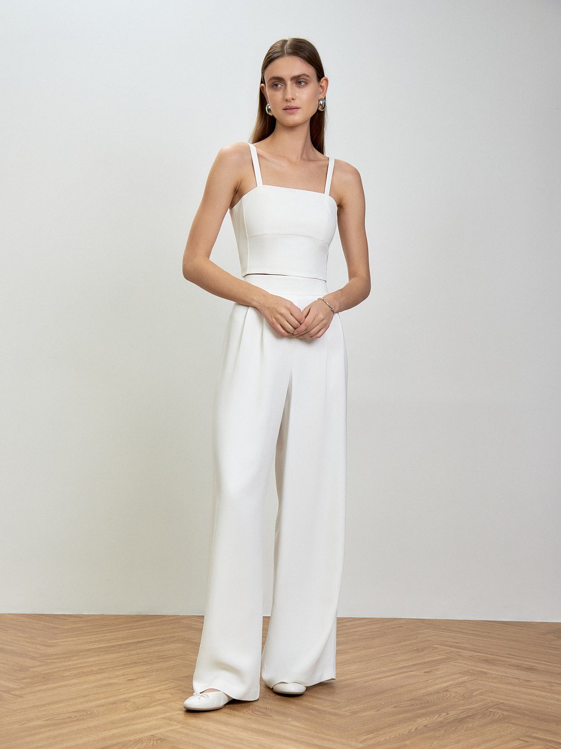 Широкие брюки с защипами: фото №1