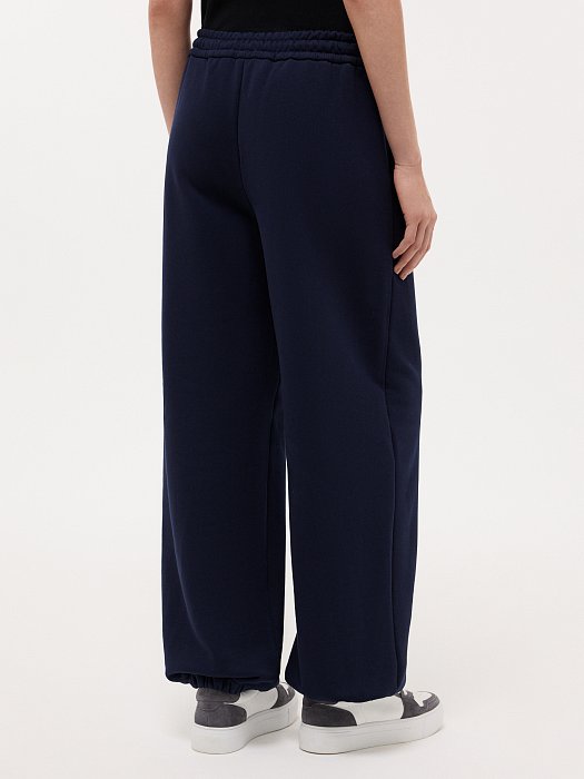 Джоггеры из футера: фото №4