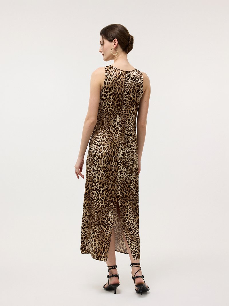 Платье из искусственного шелка