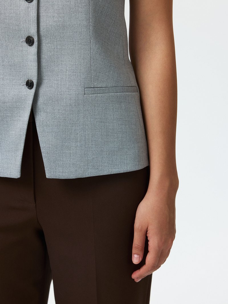 Жилет с квадратным вырезом