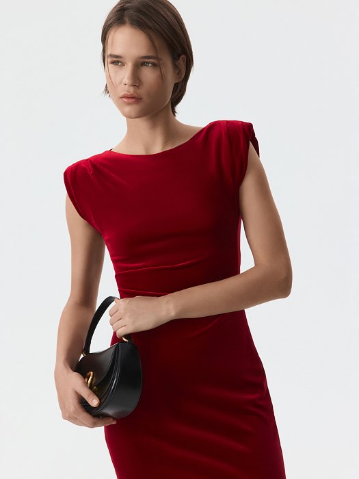 Бархатное платье-мини: фото №6