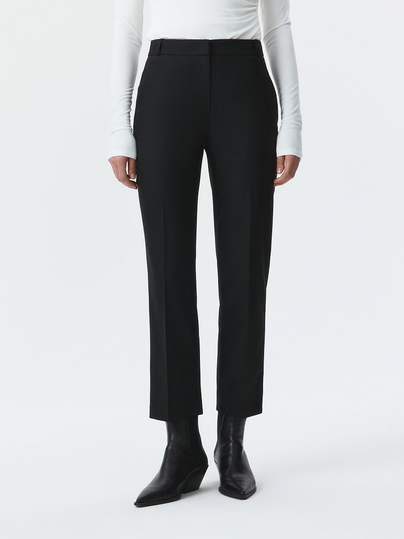 Укороченные брюки зауженного кроя