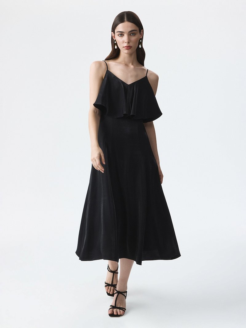 Атласное платье с воланами