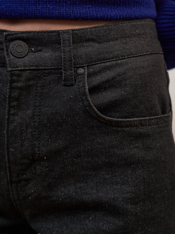 Джинсы свободного кроя