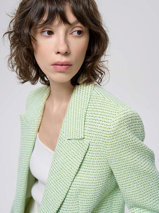 Приталенный жакет из твида: фото №7