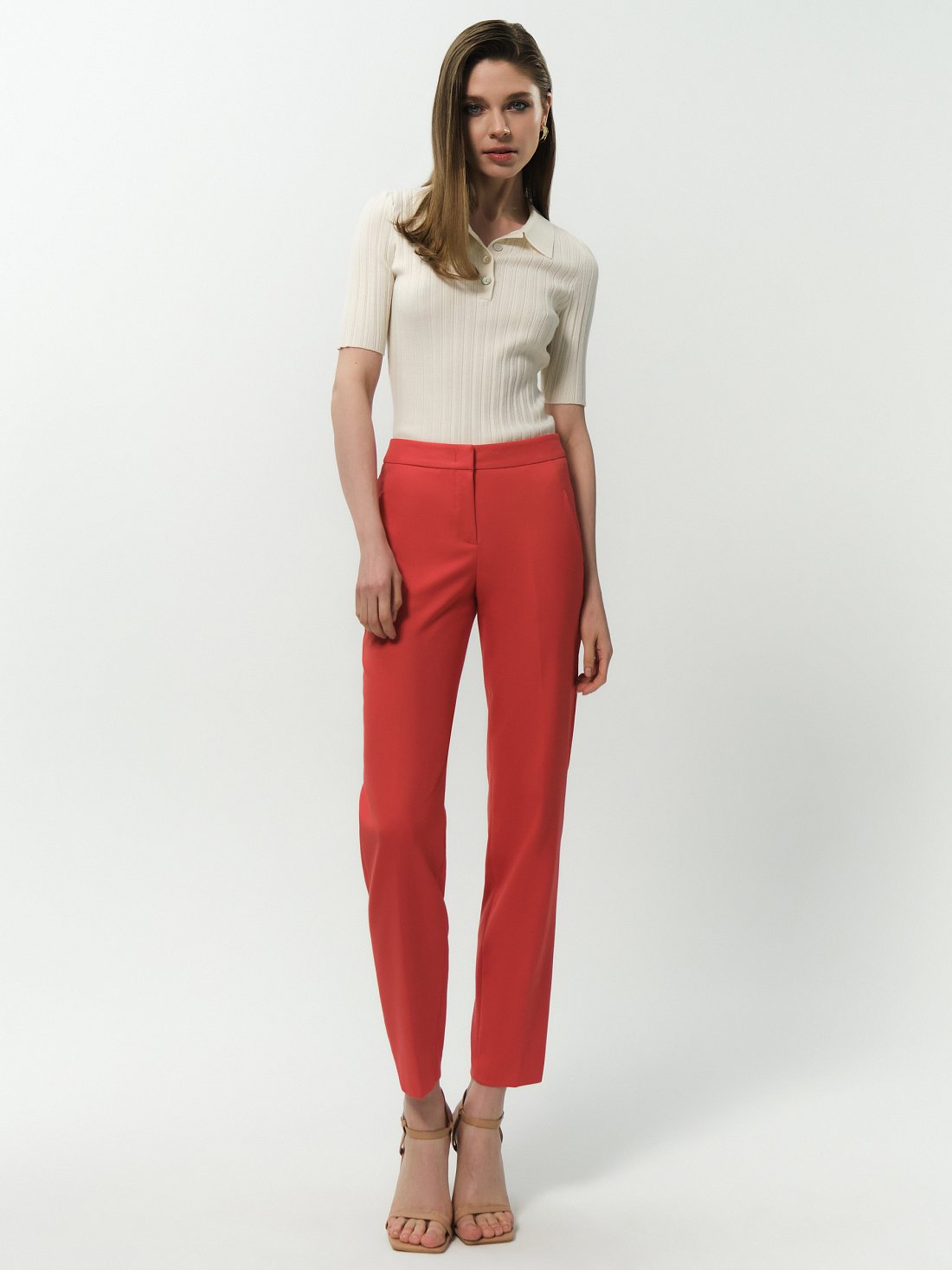 Зауженные брюки со стрелками: фото №1