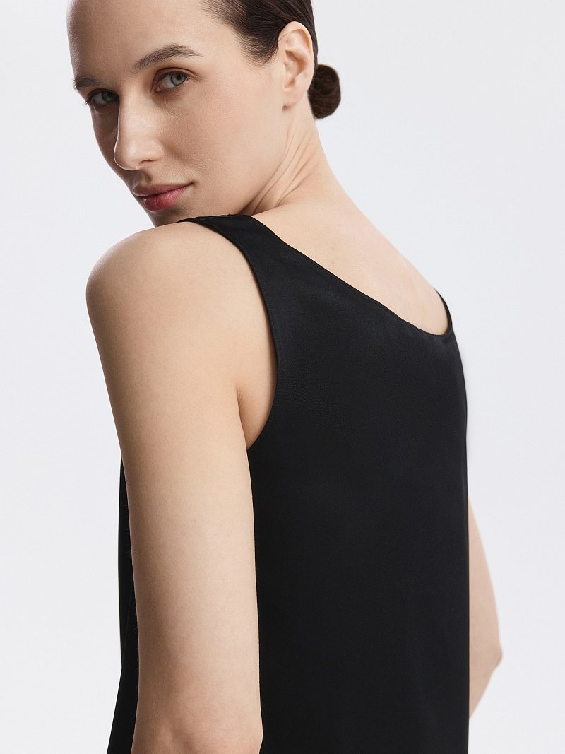 Топ из атласной ткани