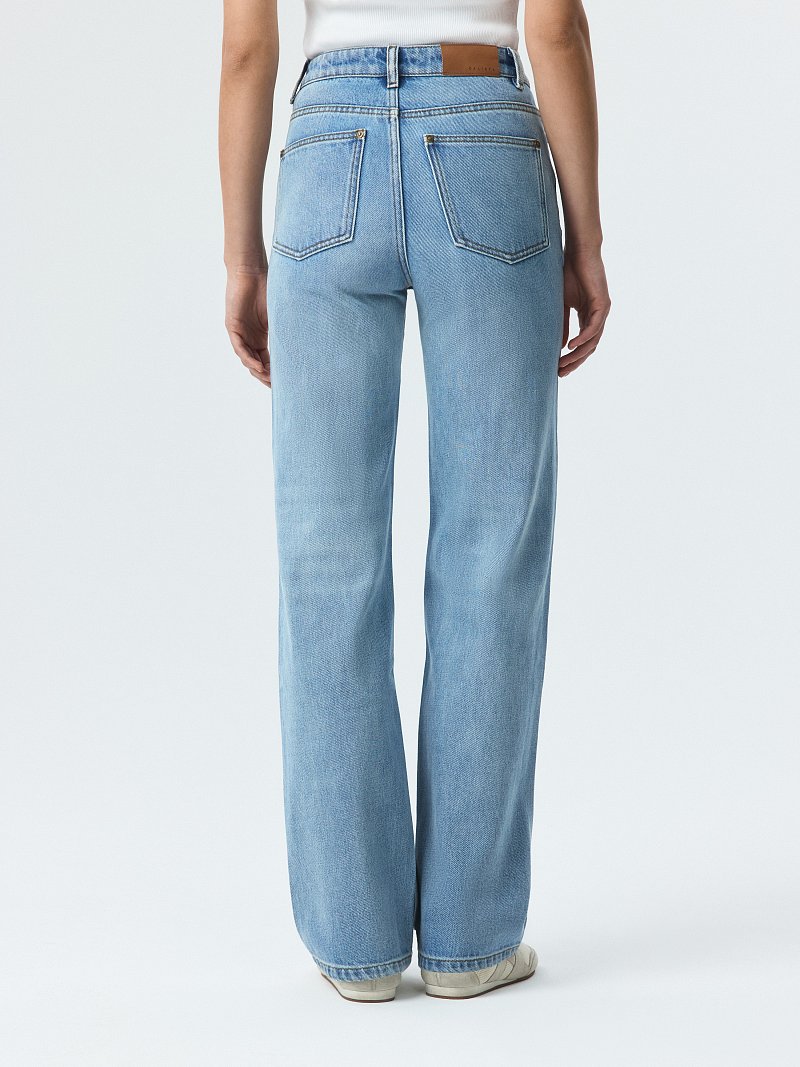 Джинсы прямого кроя