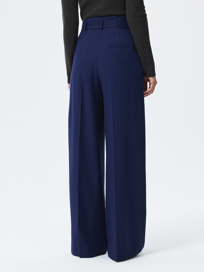 Широкие брюки с поясом